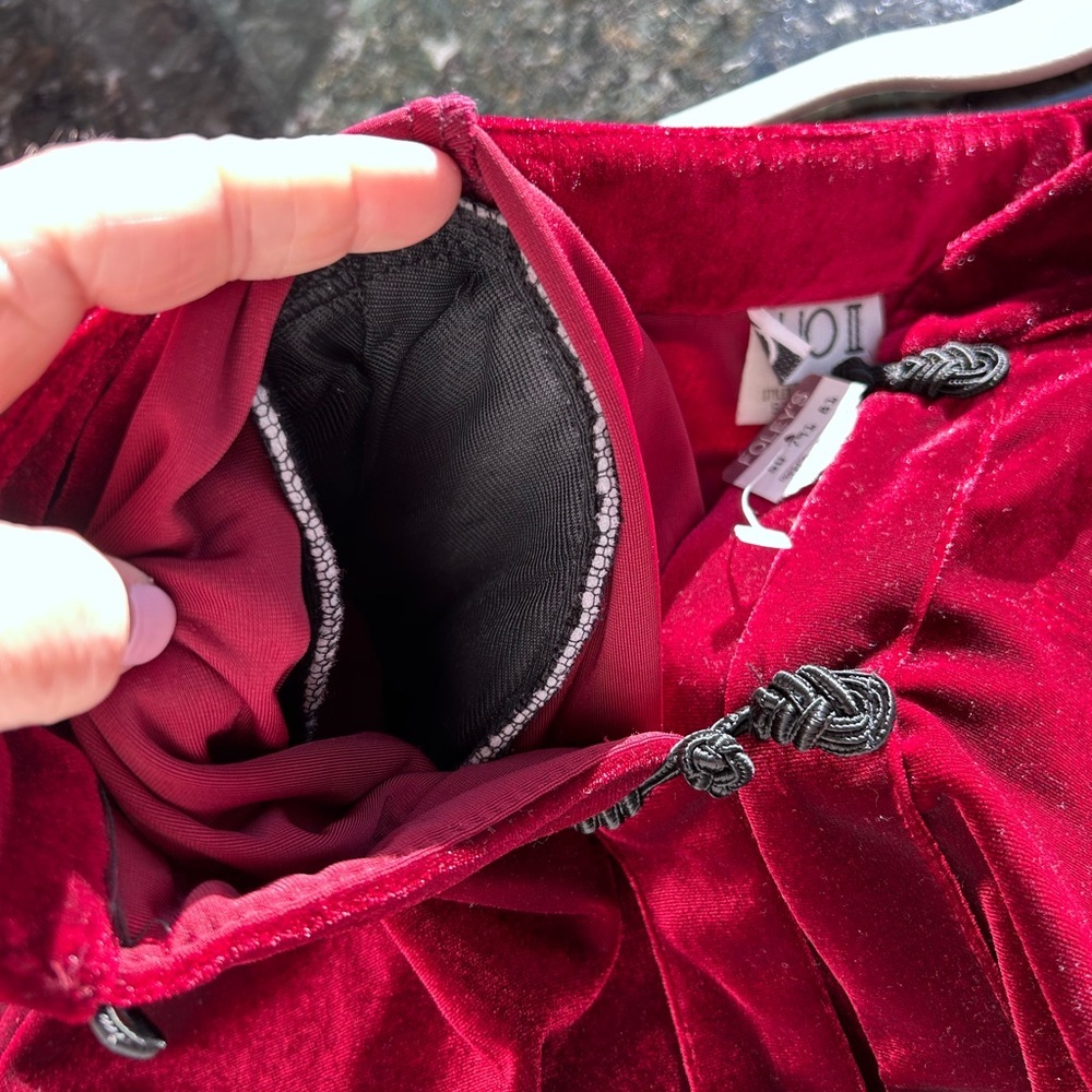 NWT Vintage Clio II Scarlet Red Velour Tunic Jacket. Mandarin collar, frog clasp - Picture 12 of 13